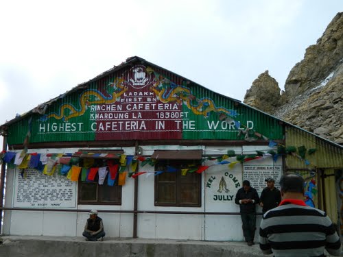rinchen-cafeteria-khardungla-pass